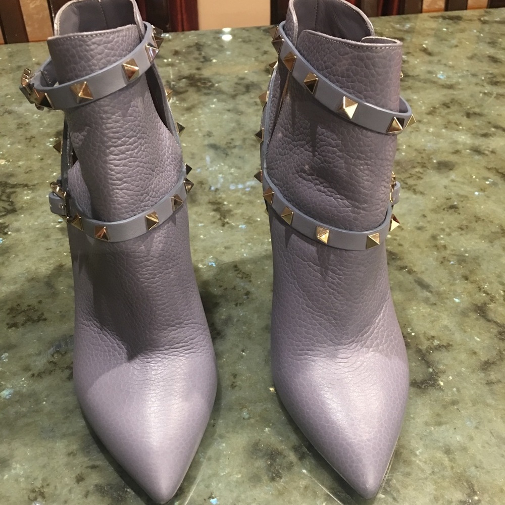 Valentino Garavani Rockstud Leather Ankle booties